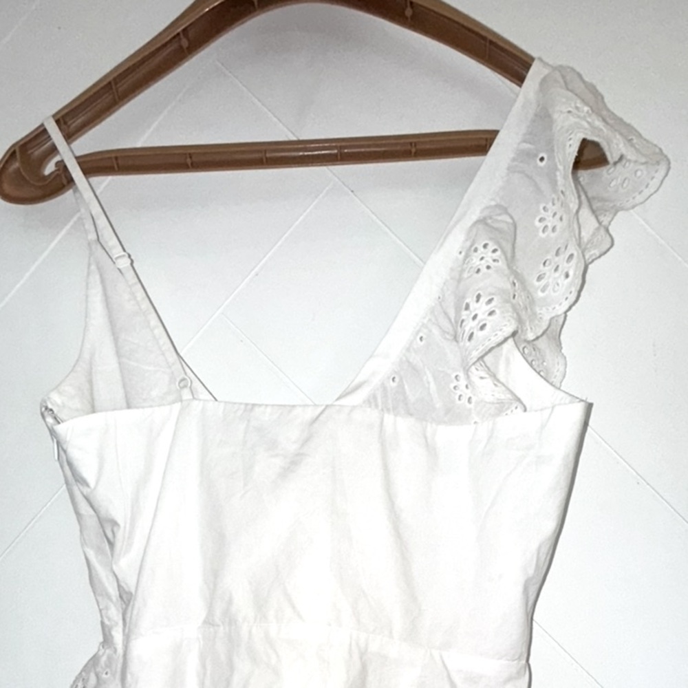 Like New Worn once Lovers + Friends Kate Eyelet Dress Size: Small - Picture 8 of 8